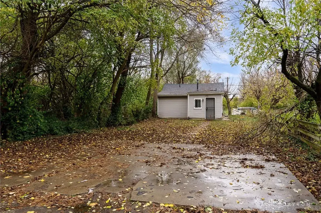 2516 McCall St, Dayton, OH 45417 