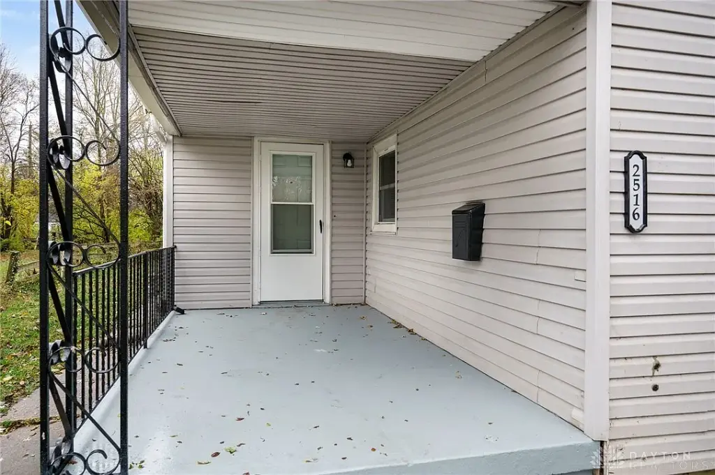 2516 McCall St, Dayton, OH 45417 
