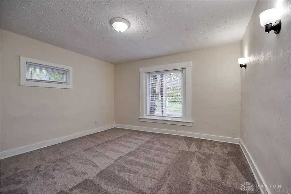 2516 McCall St, Dayton, OH 45417 