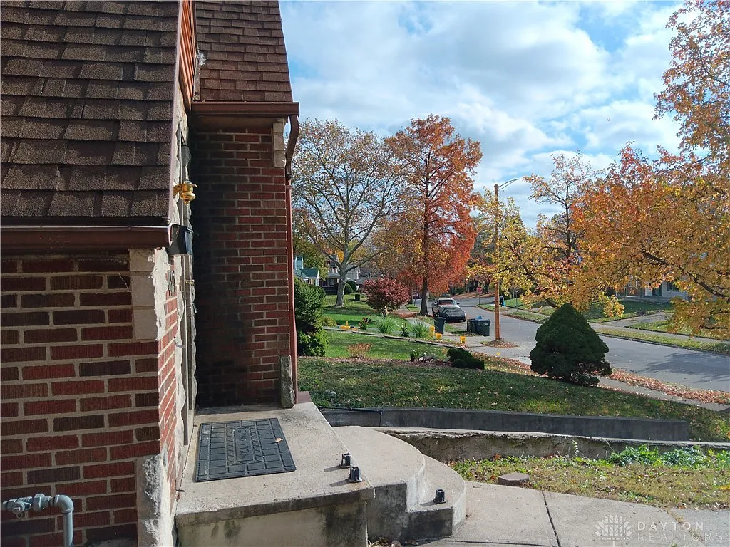 421 W Hudson Ave, Dayton, OH 45406 