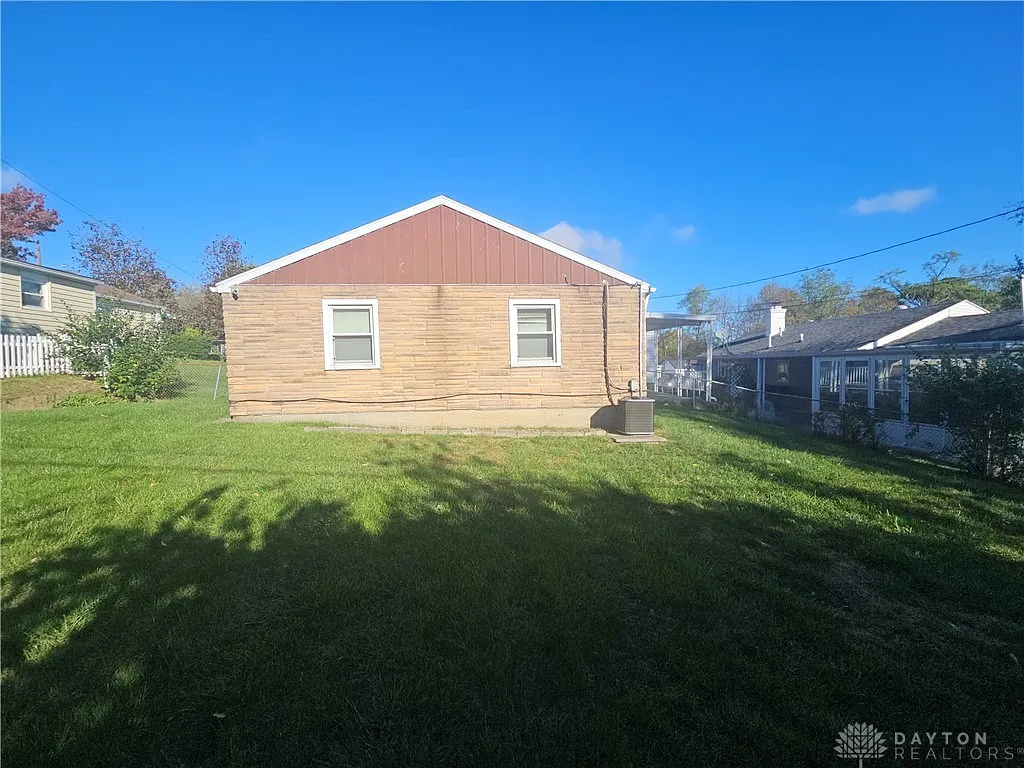 2874 Sage Ave, Dayton, OH 45417 