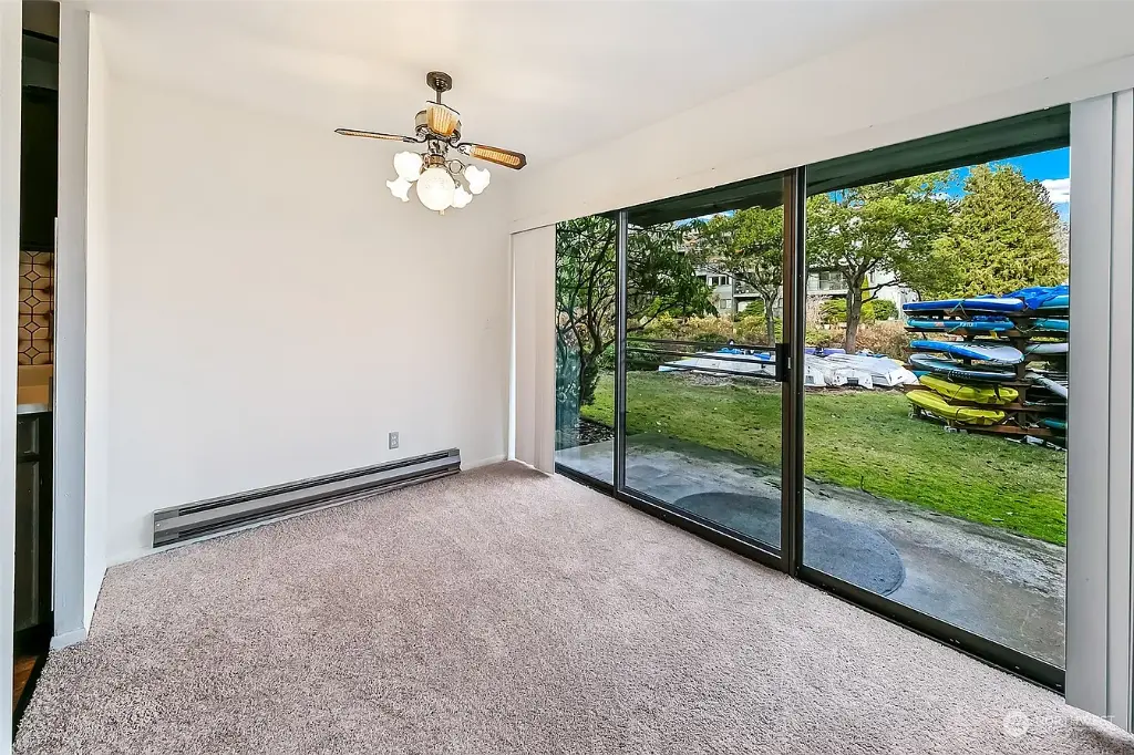19428 Aurora Avenue N UNIT 106, Shoreline, WA 98133 