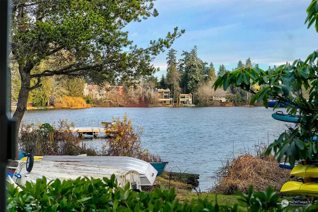 19428 Aurora Avenue N UNIT 106, Shoreline, WA 98133 