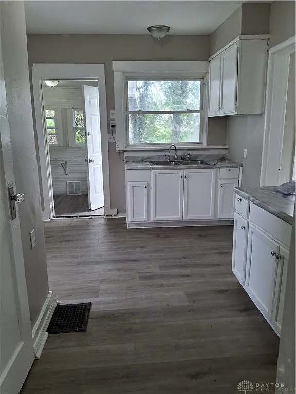 Elegant home with spacious living areas, modern kitchen, and luxurious master suite