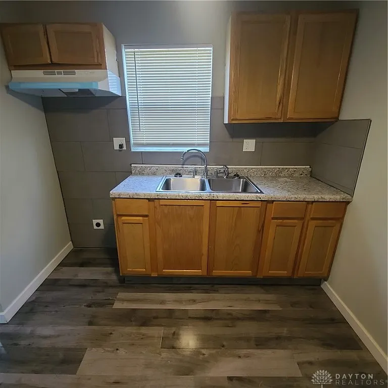 1425 Shaftesbury Rd, Dayton, OH 45406 