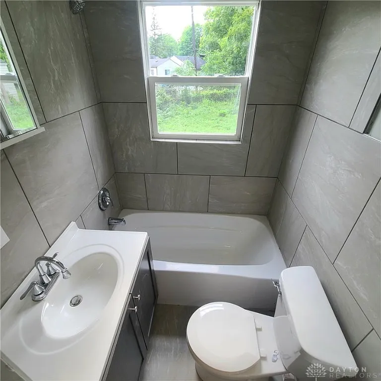 1425 Shaftesbury Rd, Dayton, OH 45406 