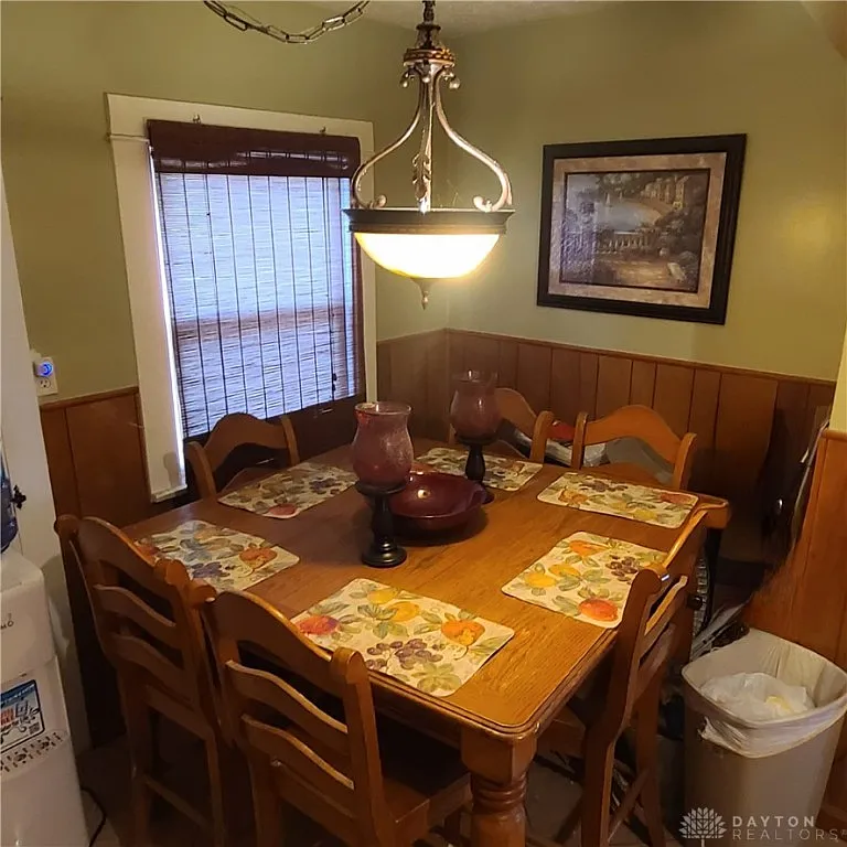 69 E Beechwood Ave, Dayton, OH 45405 