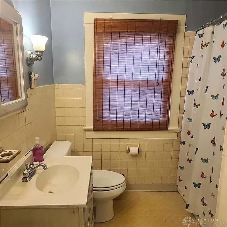 69 E Beechwood Ave, Dayton, OH 45405 