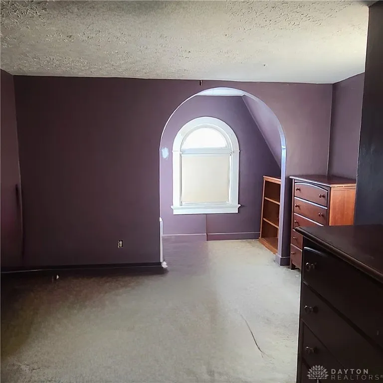 69 E Beechwood Ave, Dayton, OH 45405 