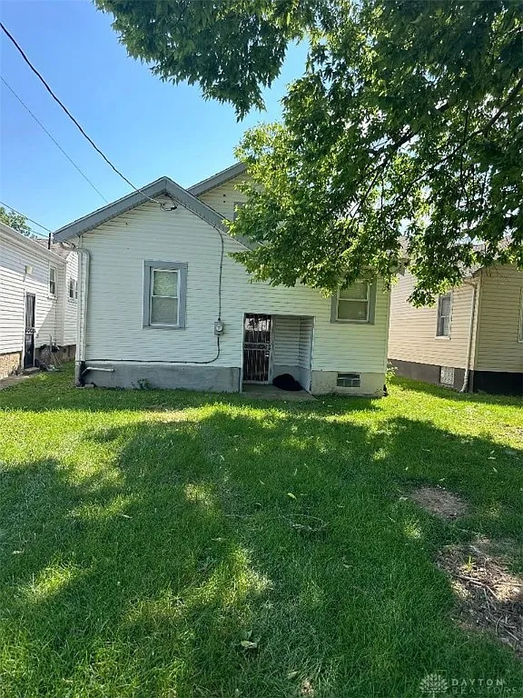 221 Brooklyn Ave, Dayton, OH 45417 