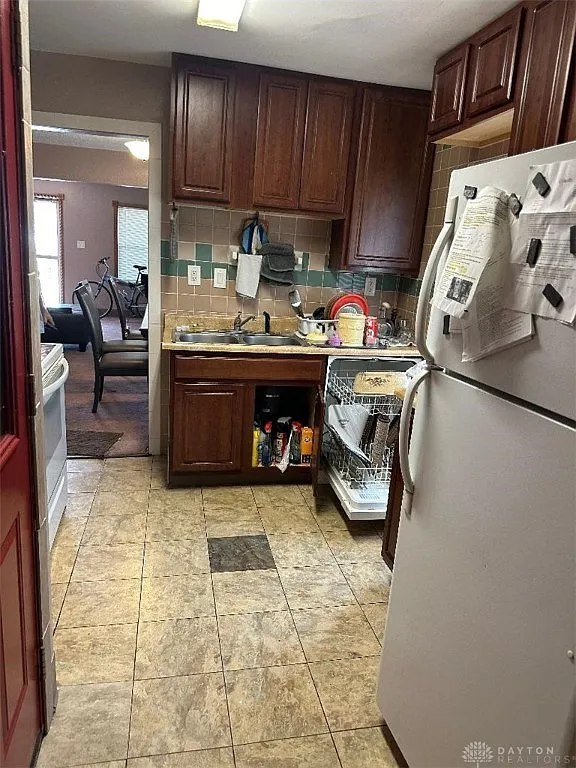 221 Brooklyn Ave, Dayton, OH 45417 