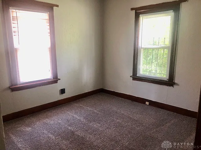 524 Crestmore Ave, Dayton, OH 45417 