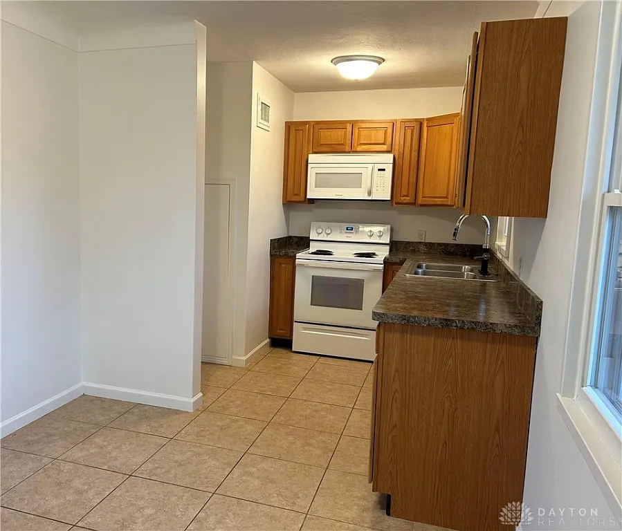 850 Stewville Dr, Vandalia, OH 45377 