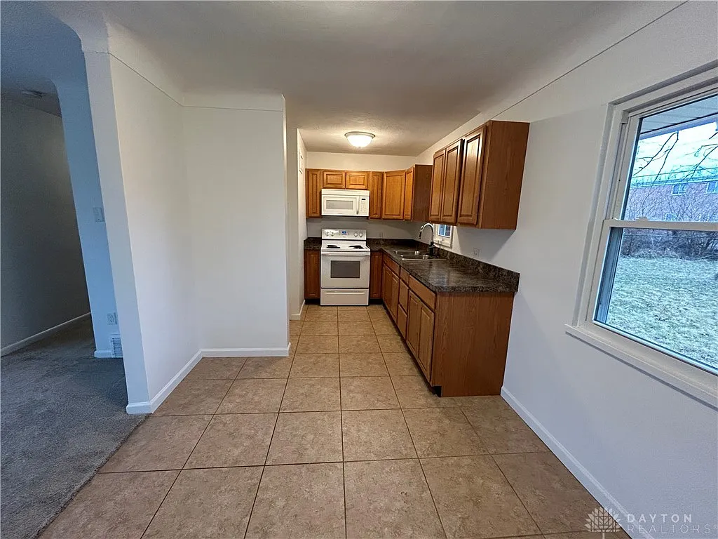850 Stewville Dr, Vandalia, OH 45377 