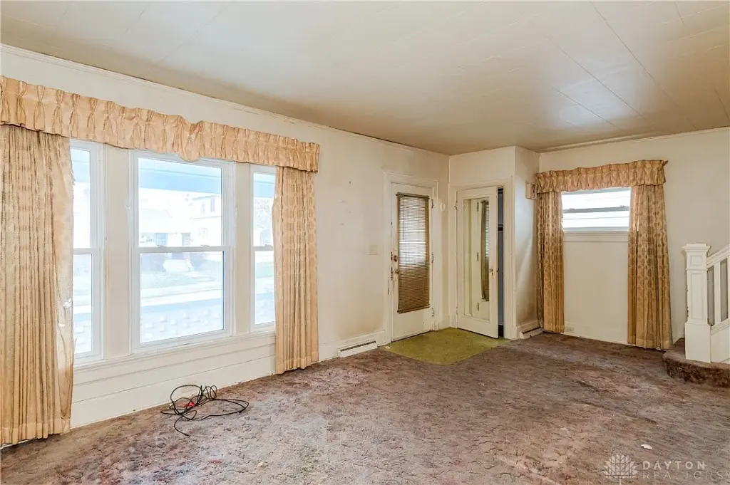 445 Santa Cruz Ave, Dayton, OH 45410 