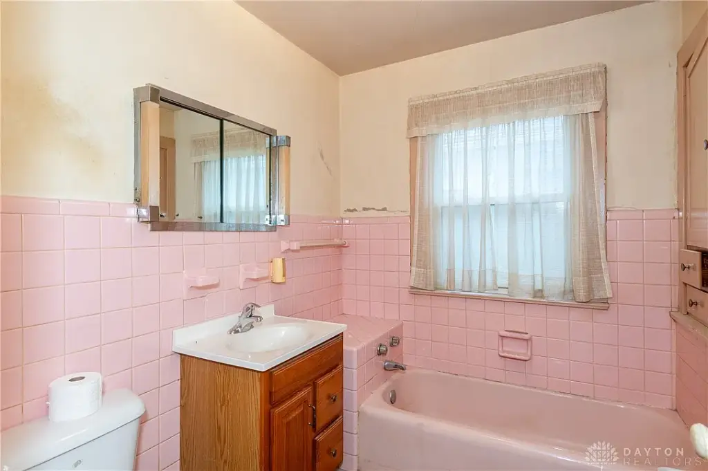 445 Santa Cruz Ave, Dayton, OH 45410 