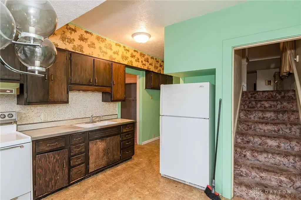 445 Santa Cruz Ave, Dayton, OH 45410 