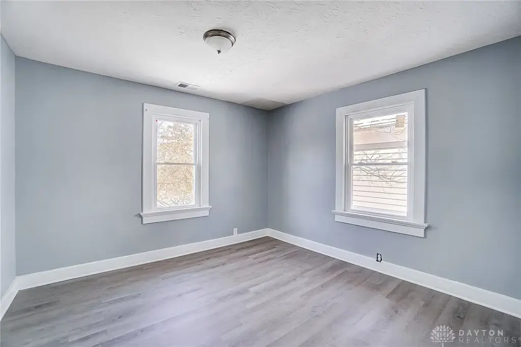 123 Delaware Ave, Dayton, OH 45405 
