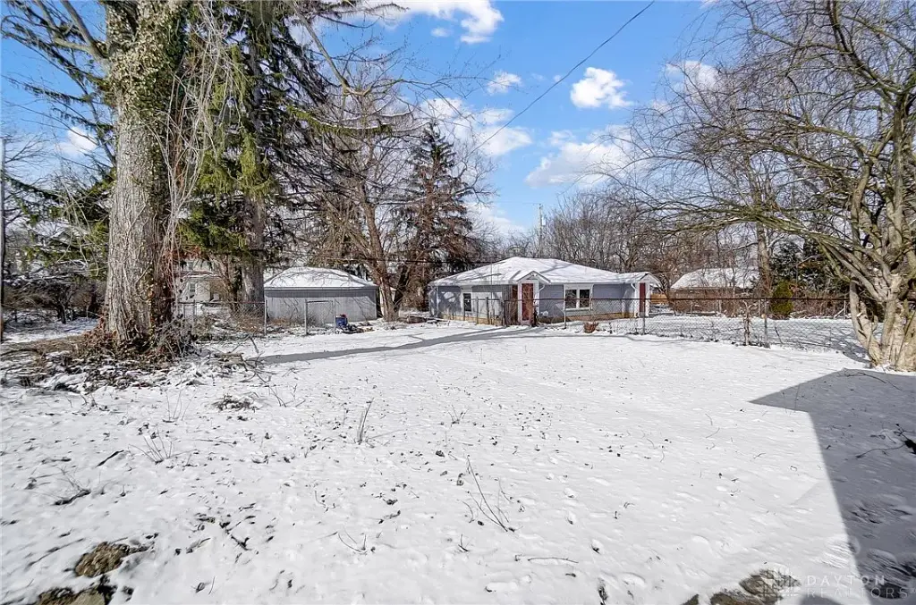 123 Delaware Ave, Dayton, OH 45405 