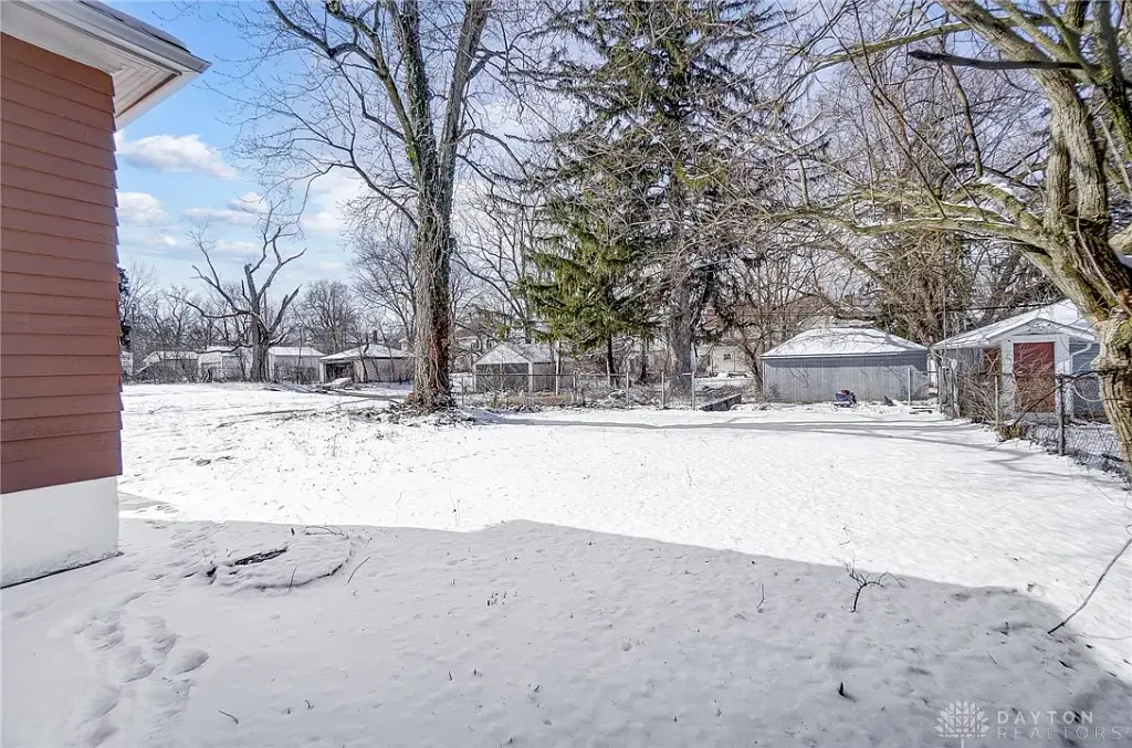 123 Delaware Ave, Dayton, OH 45405 