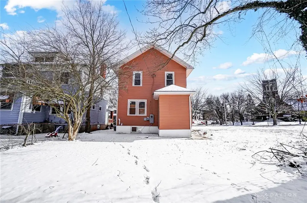 123 Delaware Ave, Dayton, OH 45405 