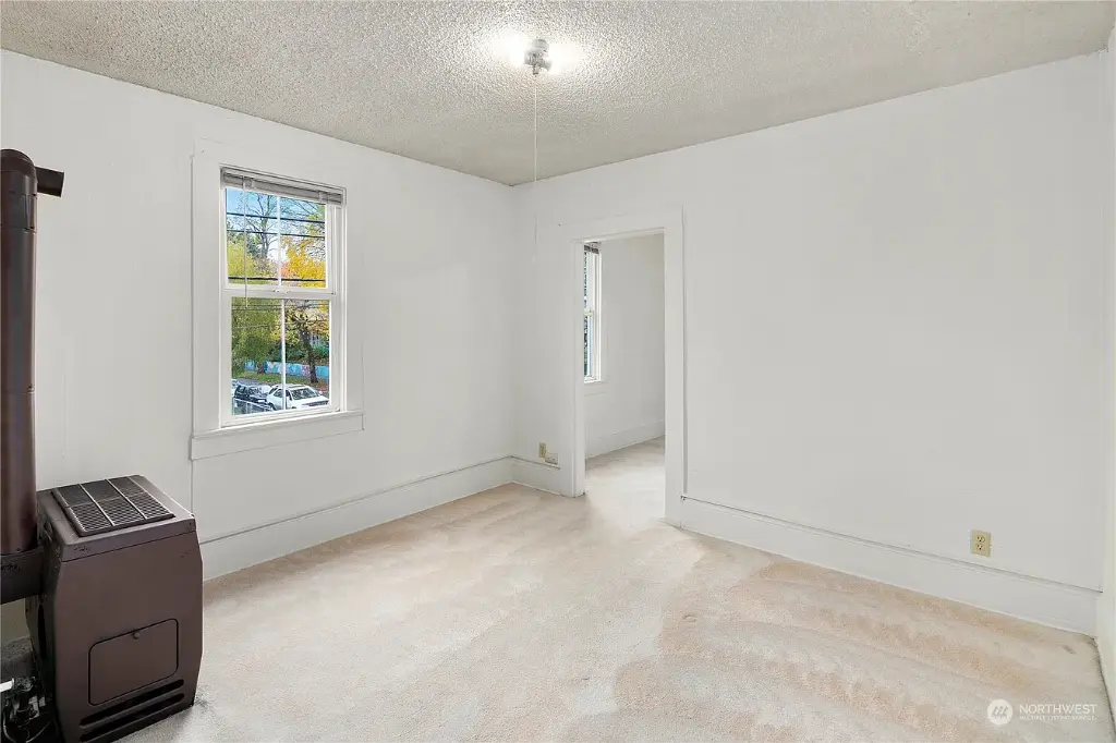 535 Federal Avenue E, Seattle, WA 98102 