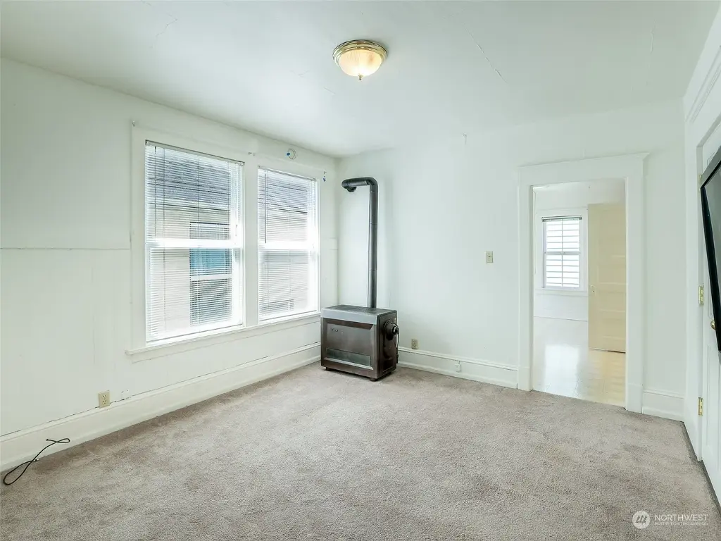 535 Federal Avenue E, Seattle, WA 98102 
