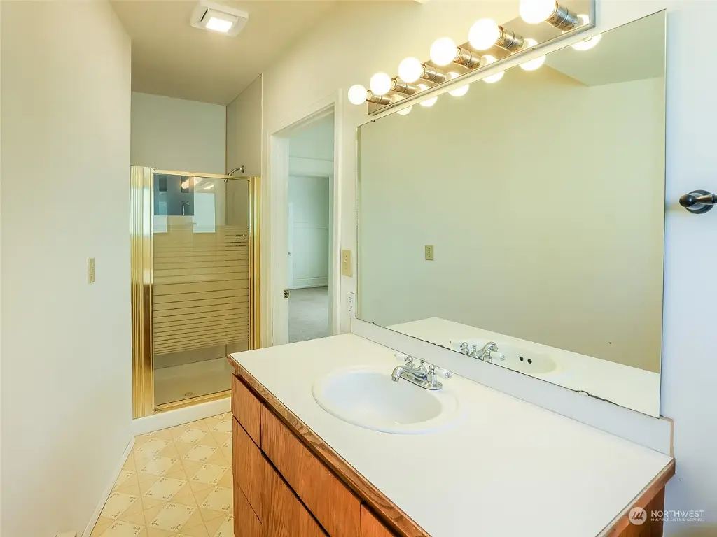 535 Federal Avenue E, Seattle, WA 98102 