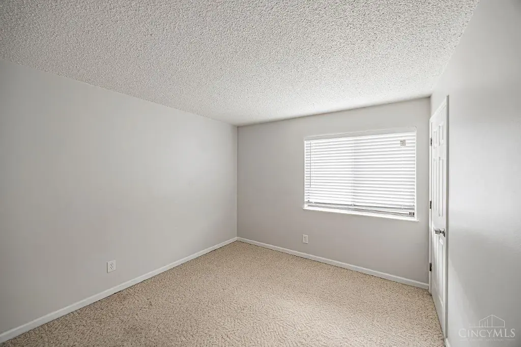 32 Providence Dr APT 24, Fairfield, OH 45014 