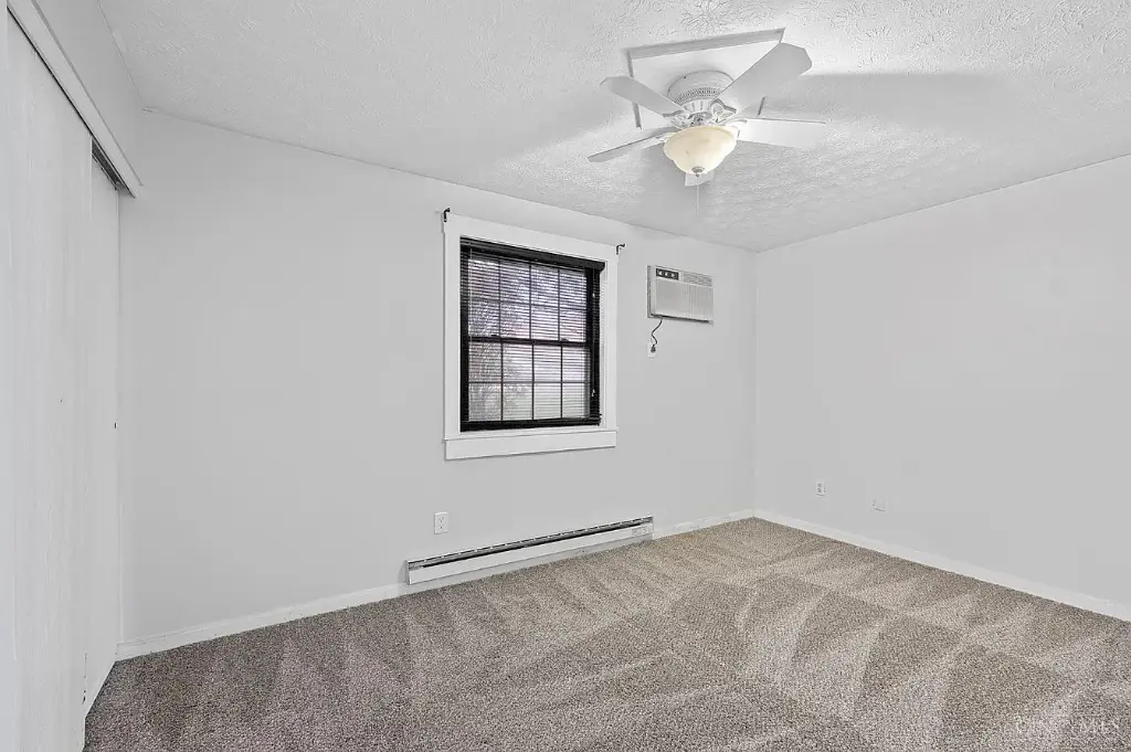 2 Camelot Ct APT 49, Fairfield, OH 45014 
