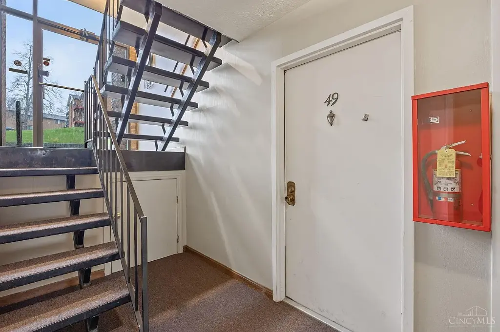 2 Camelot Ct APT 49, Fairfield, OH 45014 