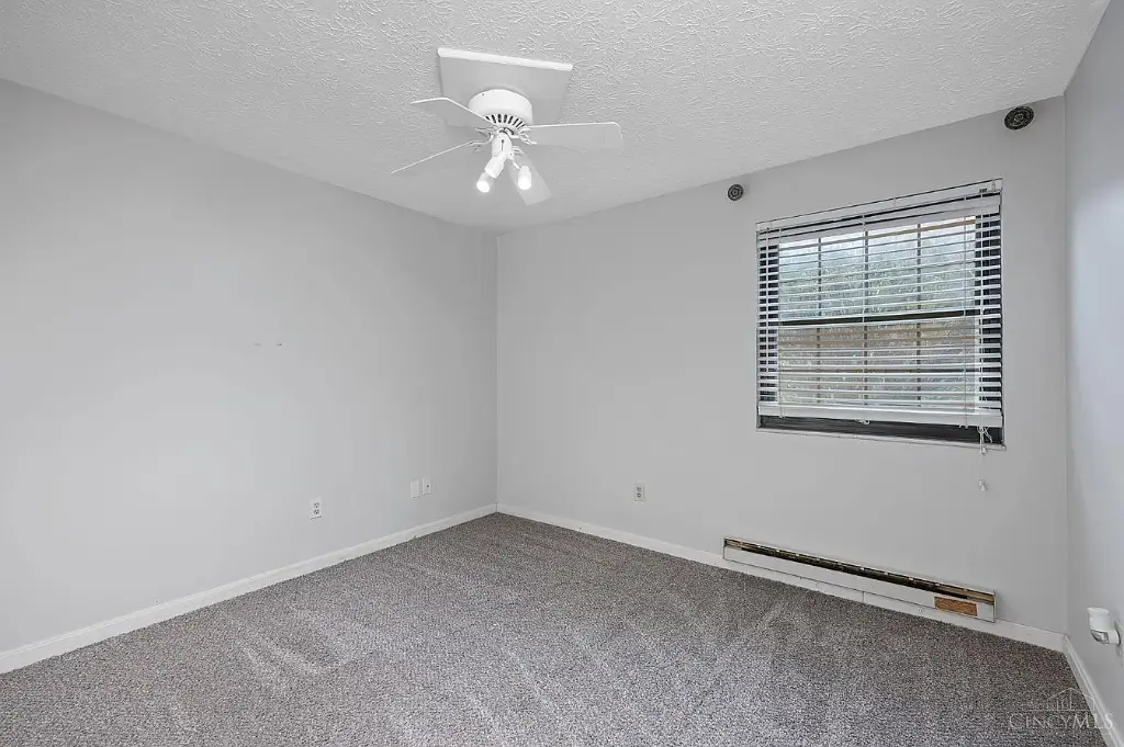 2 Camelot Ct APT 49, Fairfield, OH 45014 