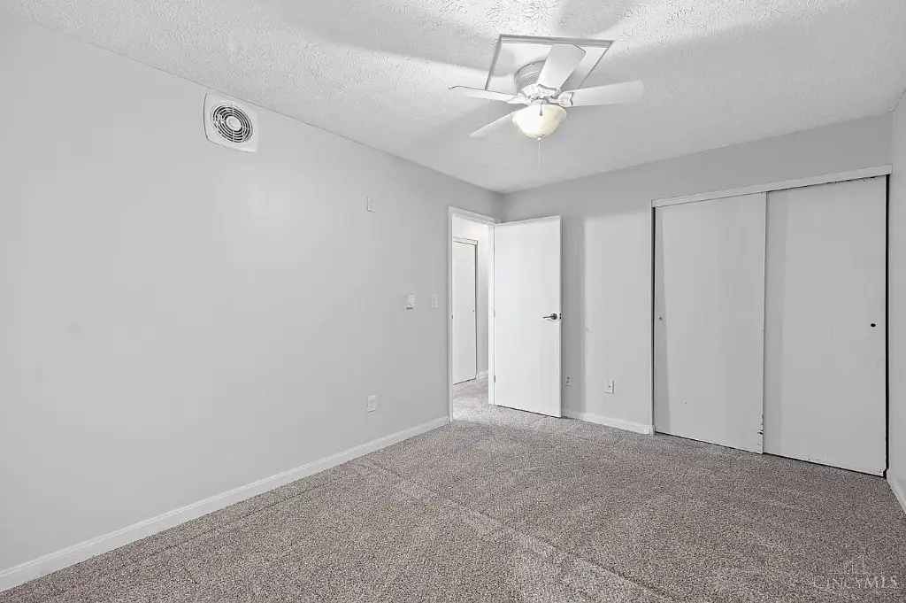 2 Camelot Ct APT 49, Fairfield, OH 45014 