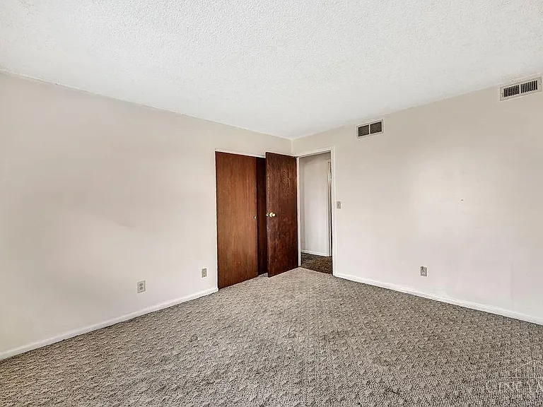 3944 Mack Rd APT 27, Fairfield, OH 45014 