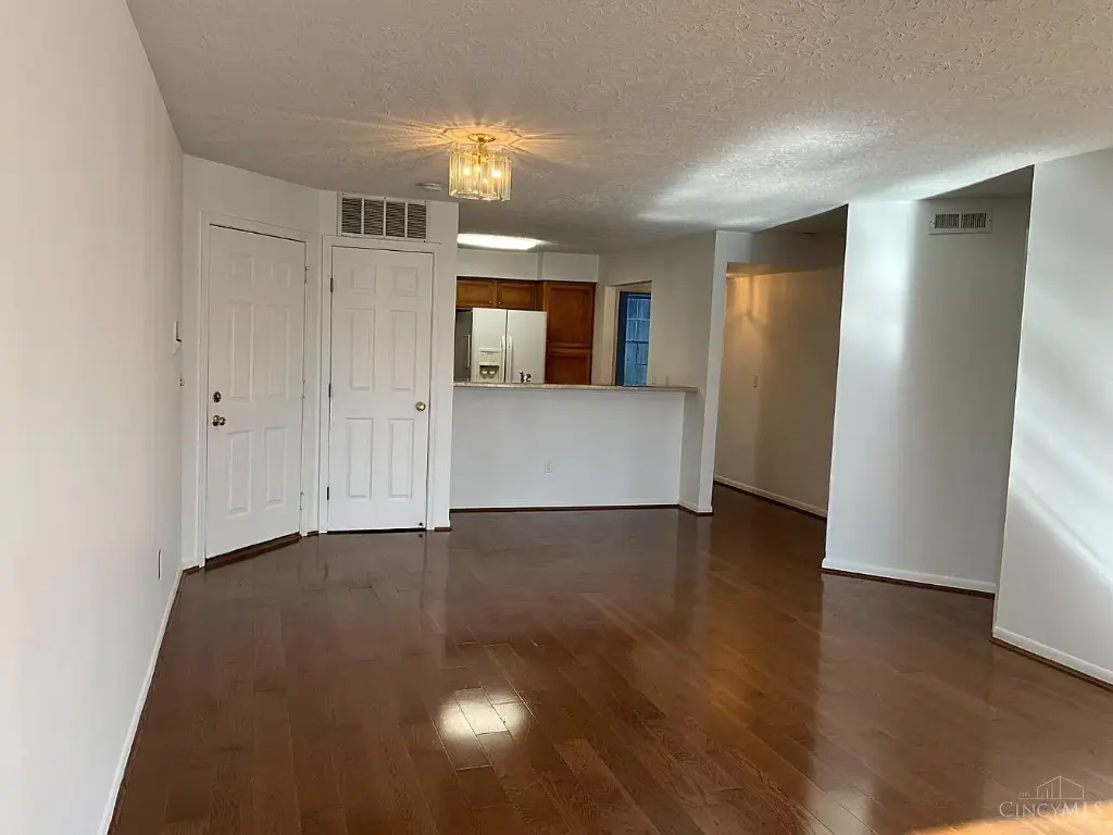 5612 Flagstone Way APT 103, Milford, OH 45150 