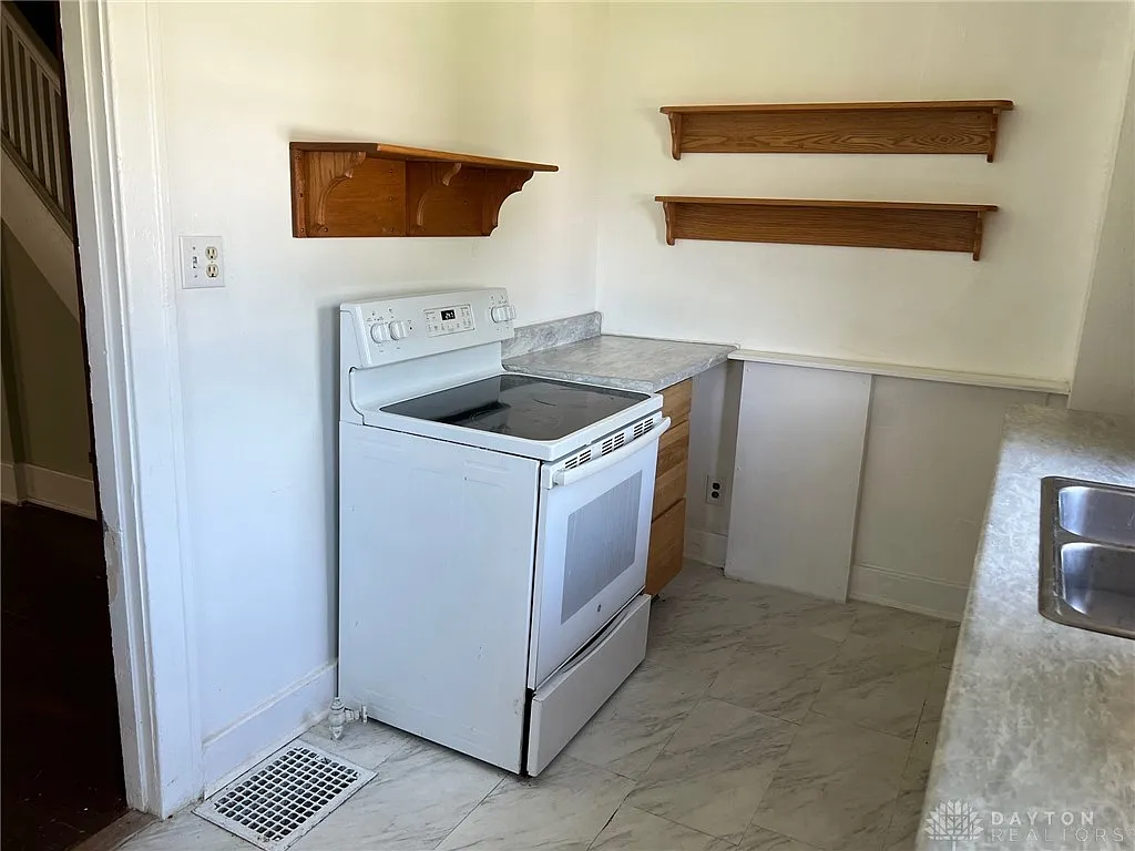 231 Fernwood Ave #229, Dayton, OH 45405 