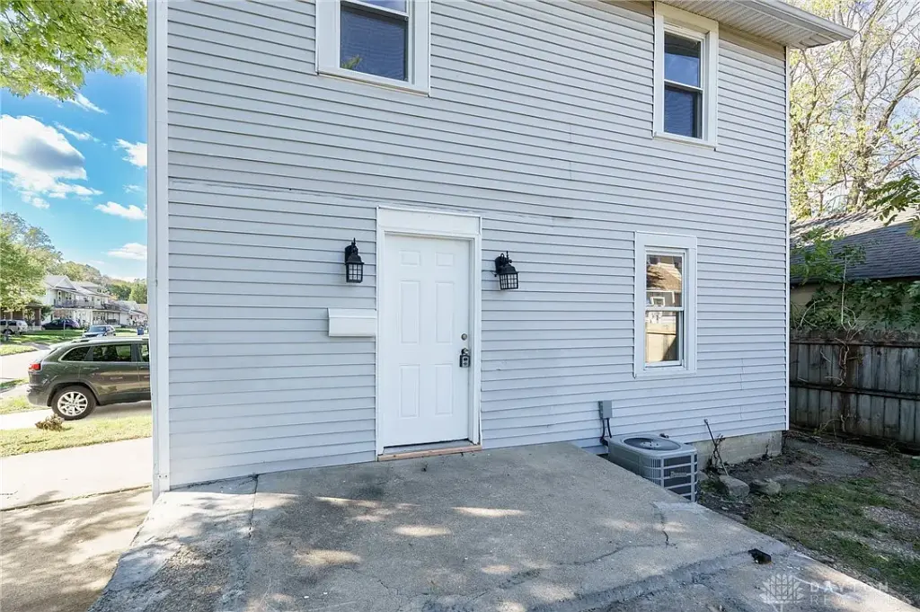 1337 Colwick Dr, Dayton, OH 45420 