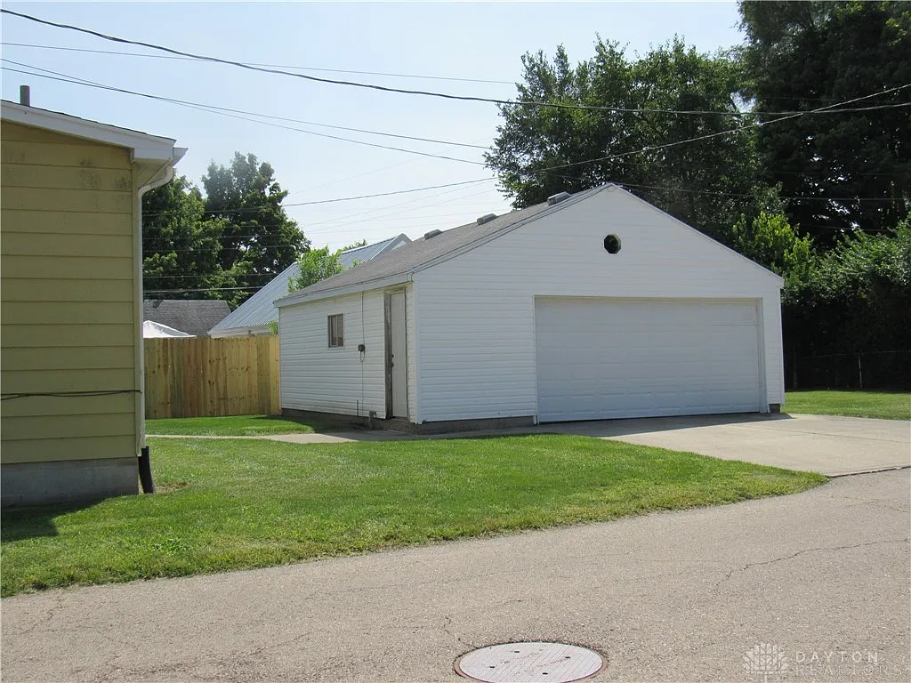 110 S Montgomery St, Union, OH 45322 