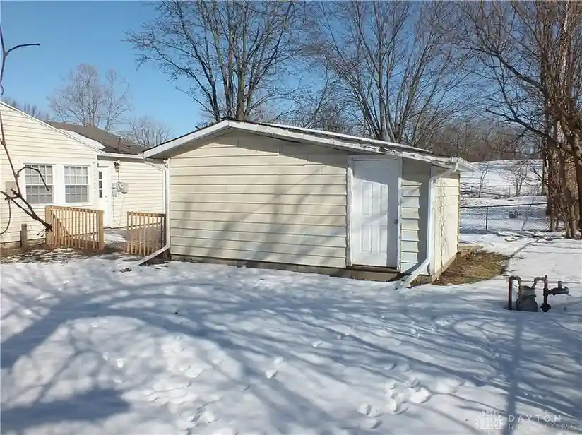 3566 Haney Rd, Dayton, OH 45416 