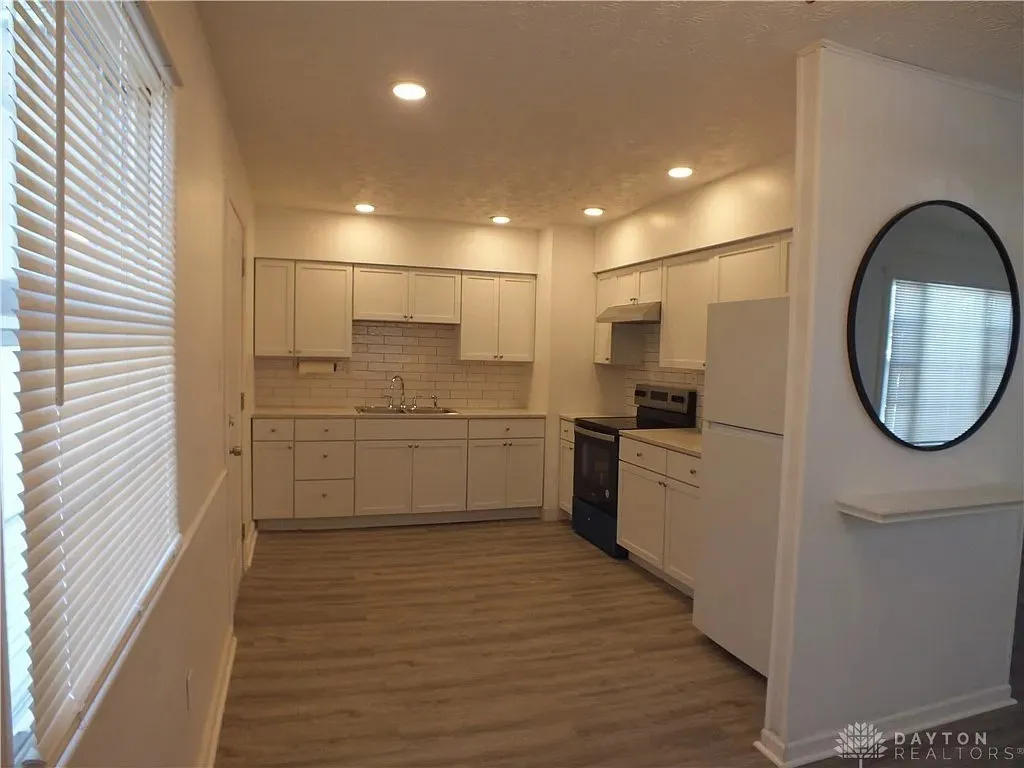 3566 Haney Rd, Dayton, OH 45416 