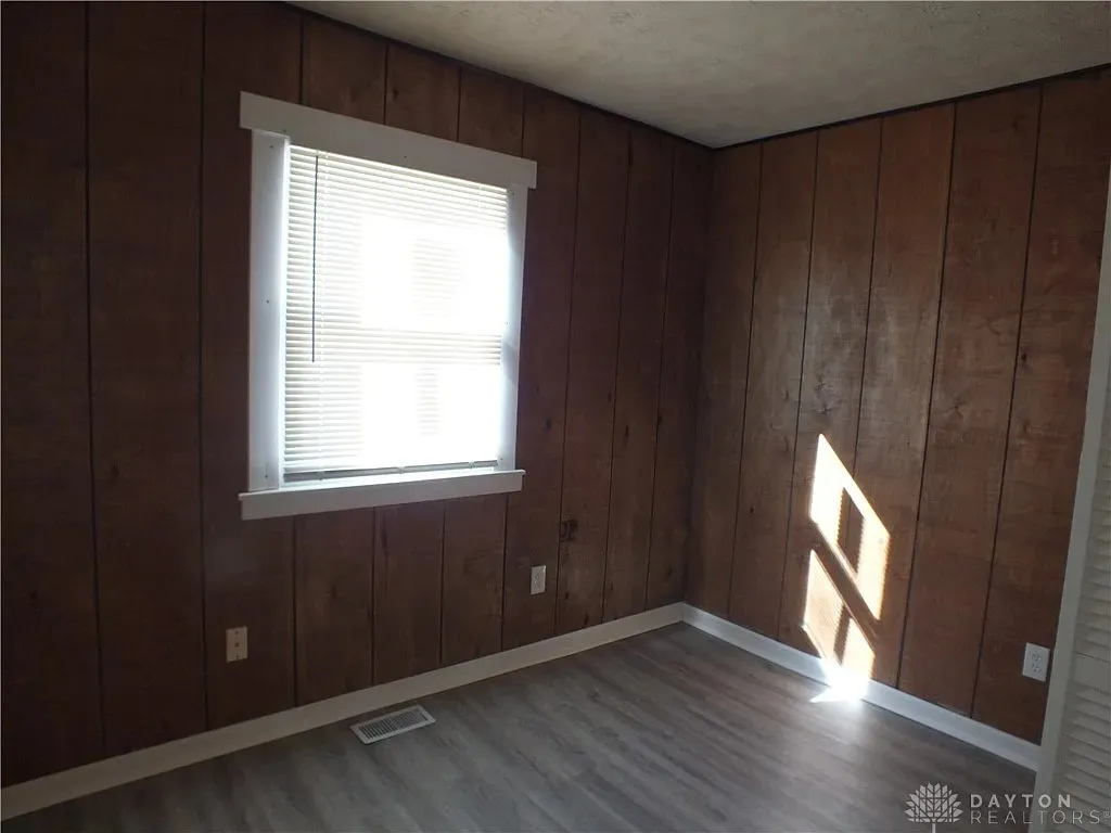 3566 Haney Rd, Dayton, OH 45416 