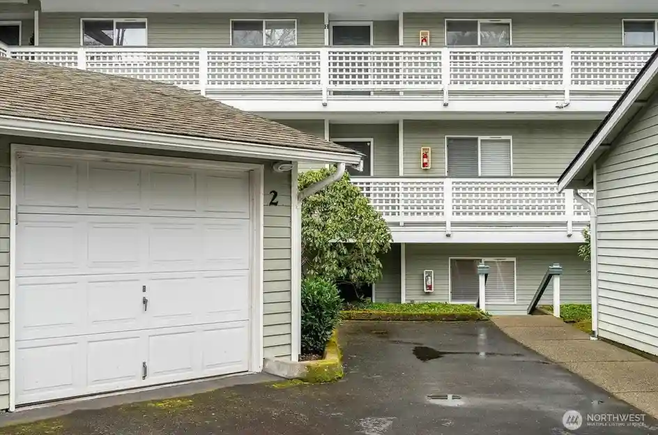 12307 NE 97th Street UNIT B, Kirkland, WA 98033 