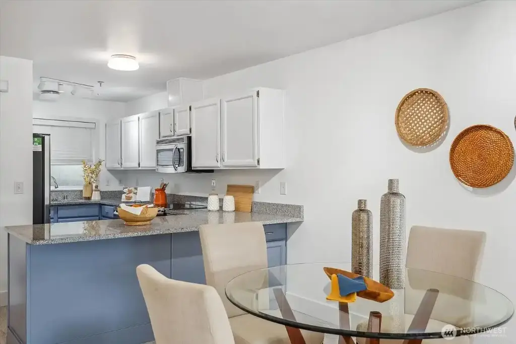 12307 NE 97th Street UNIT B, Kirkland, WA 98033 