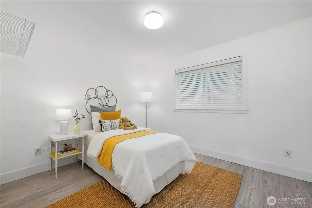 12307 NE 97th Street UNIT B, Kirkland, WA 98033 