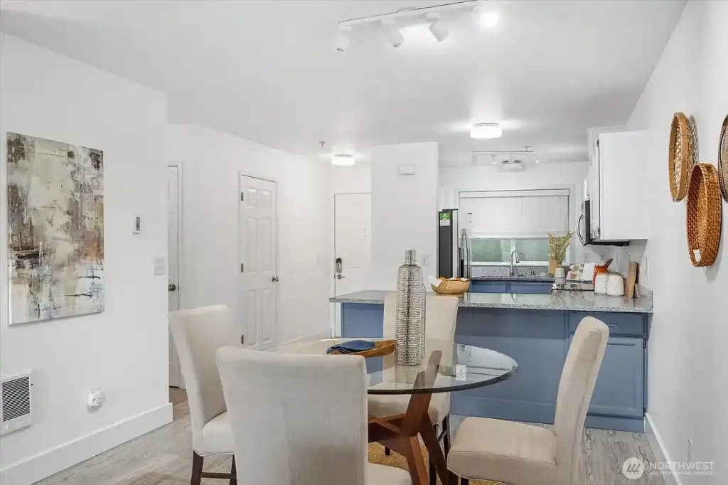 12307 NE 97th Street UNIT B, Kirkland, WA 98033 