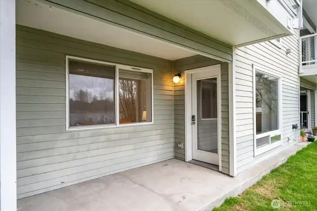 12307 NE 97th Street UNIT B, Kirkland, WA 98033 