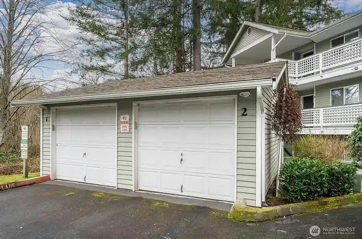 12307 NE 97th Street UNIT B, Kirkland, WA 98033 