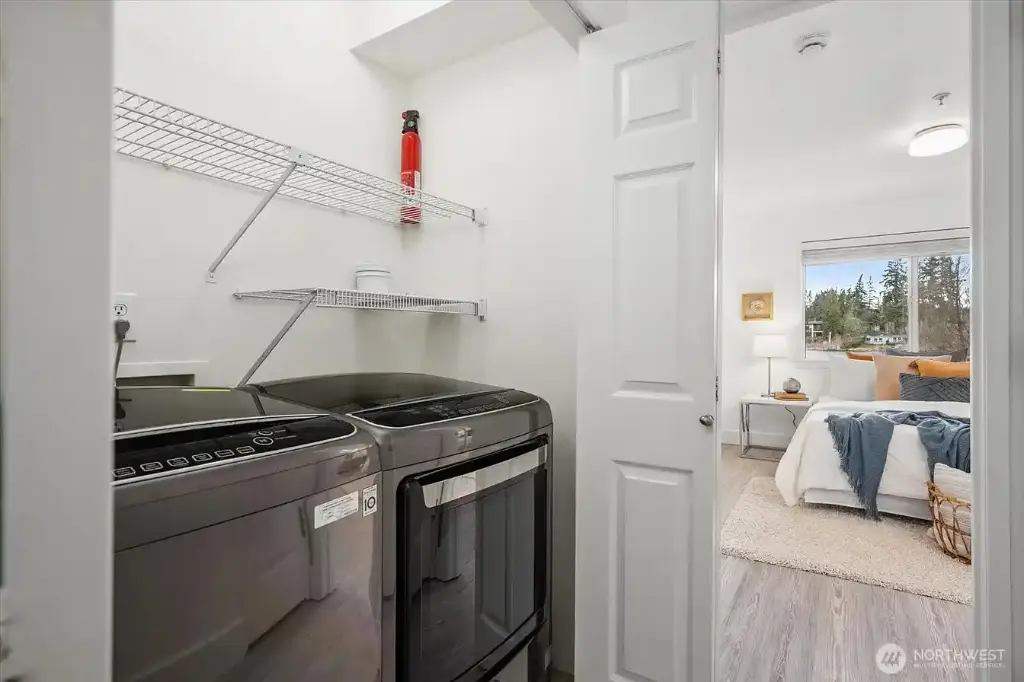 12307 NE 97th Street UNIT B, Kirkland, WA 98033 