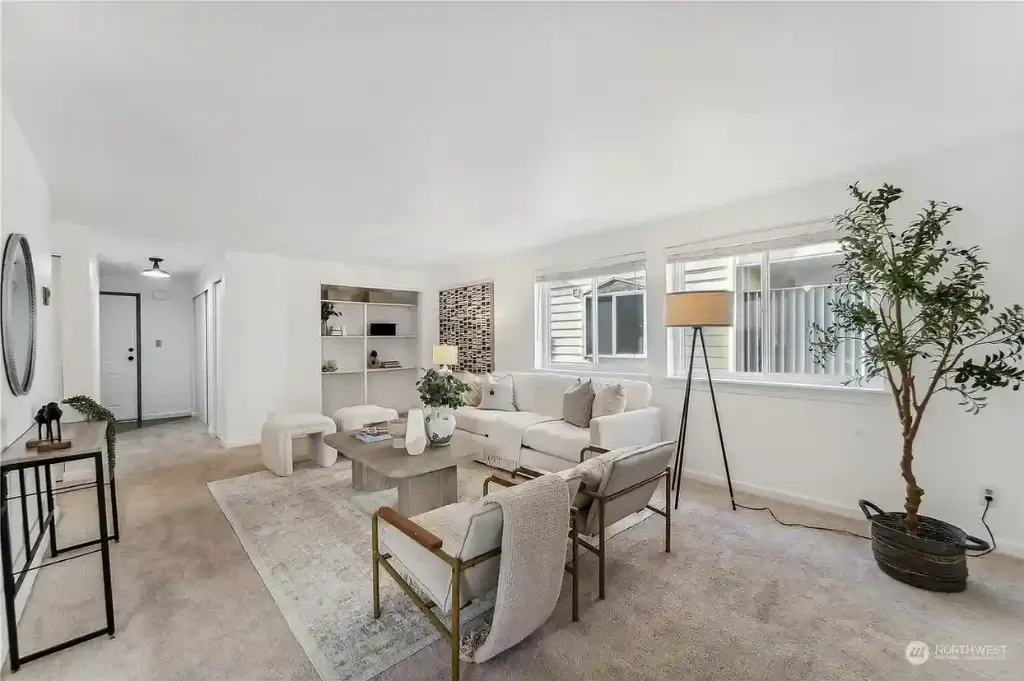 734 N 94th Street UNIT A-3, Seattle, WA 98103 