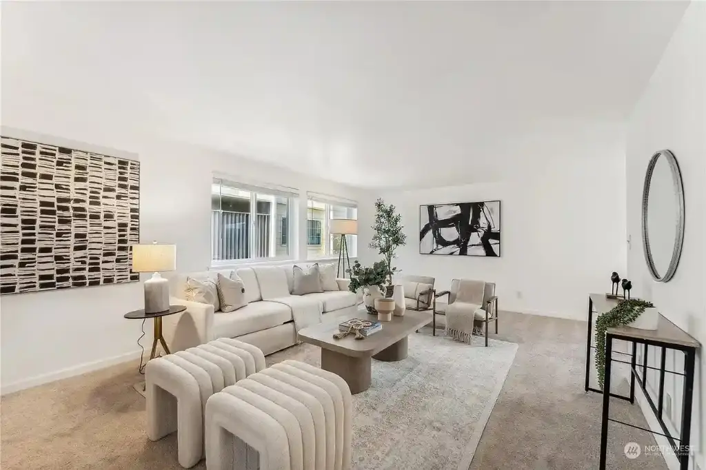 734 N 94th Street UNIT A-3, Seattle, WA 98103 